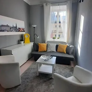https://golden-apartments-sz21-5.krakowhotelspoland.com